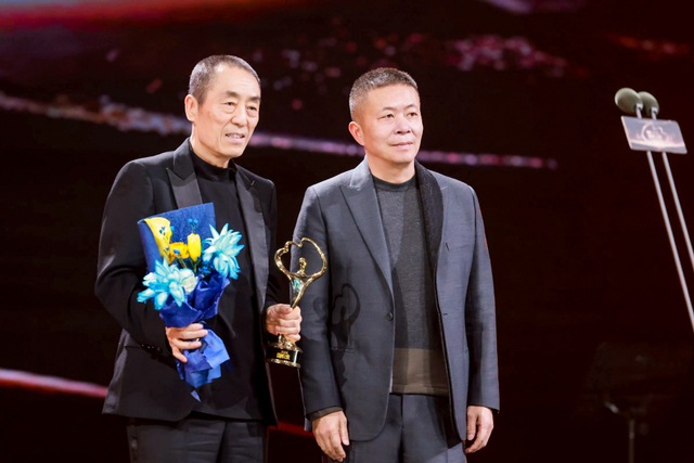 组图：2024微博之夜盛典荣誉揭晓 沈腾赵丽颖获微博KING&QUEEN