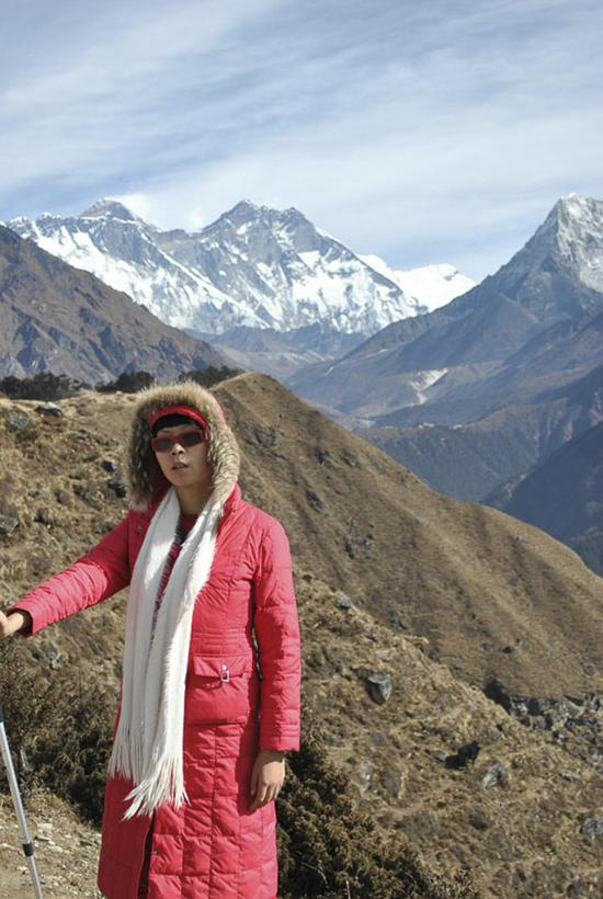 Mantis，背后是珠峰。