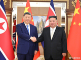 习近平同金正恩会谈高清大图