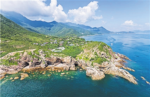 风光旖旎、生态环境优美的深圳市大鹏新区。 （资料图片）