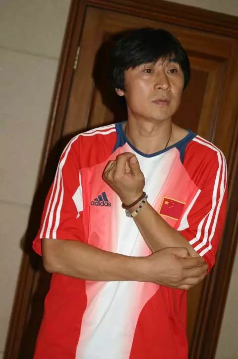 贾秀全年轻时照片