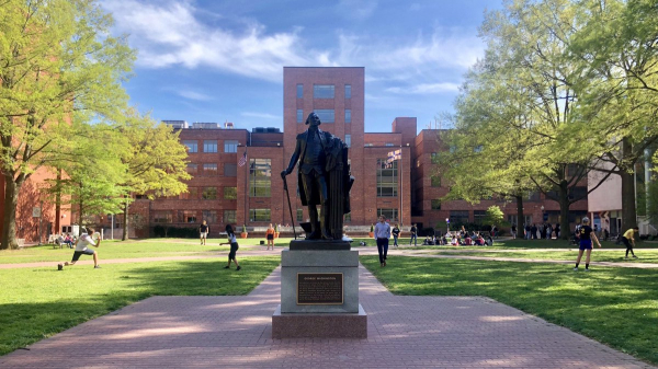 乔治·华盛顿大学校内雕塑（乔治·华盛顿大学官方推特）