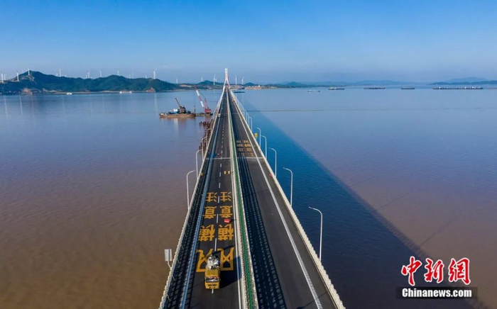  2019年5月，建设中的鄱阳湖二桥。傅建斌 摄&nbsp;