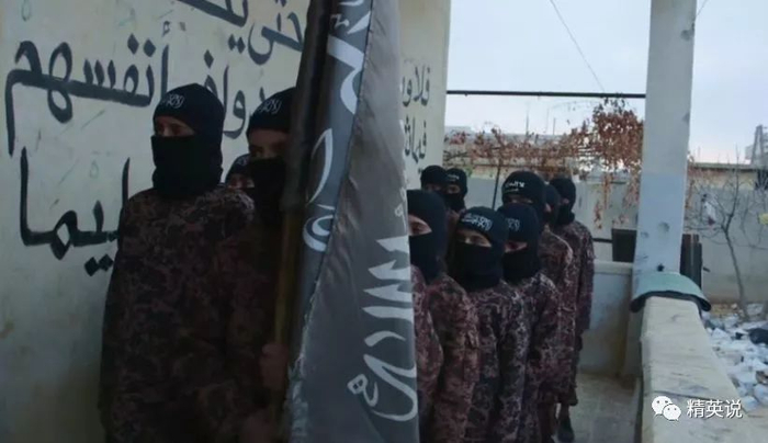  图片来源于纪录片《恐怖分子的孩子》