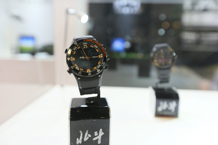 2015年开发的北斗卫星手表&nbsp; 图源：视觉中国
