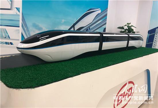 比亚迪“云轨”模型 （扶婧颖摄）