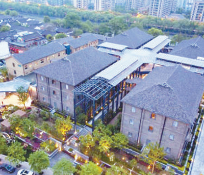 图为运河老厂房改造后的室外俯视图。