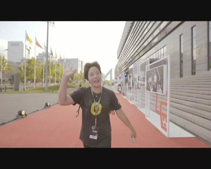 △走在红毯上的林美珍