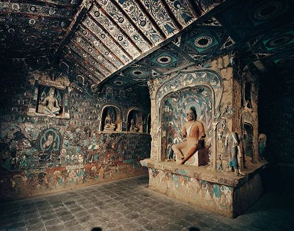 中心塔柱窟—莫高窟第254窟—北魏（图片来源：敦煌研究院）