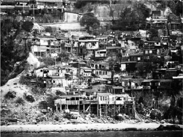 20世纪70年代山脚下的房屋