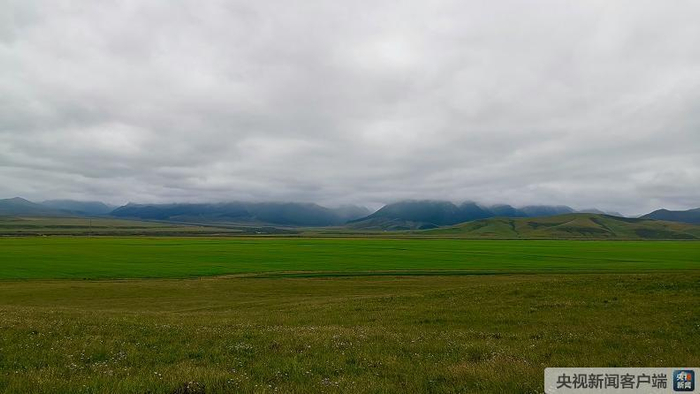 △祁连山。（央视记者杨立峰拍摄）