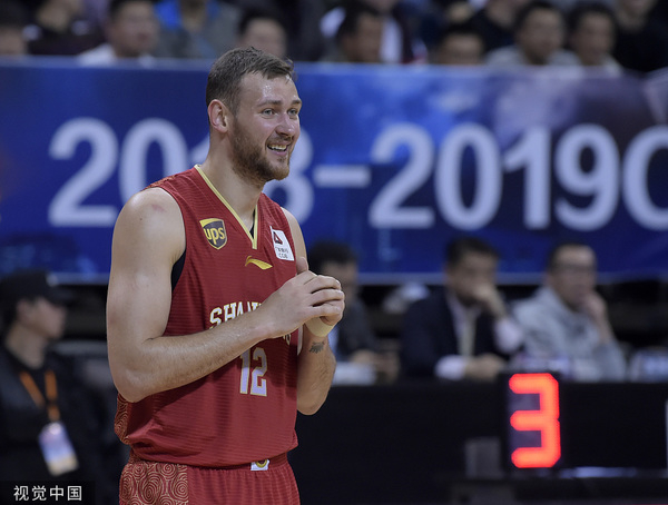 新规对外援更加严格 @视觉中国