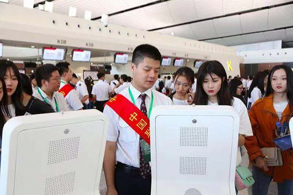 中联航参与大兴机场演练（图片来源：中联航）