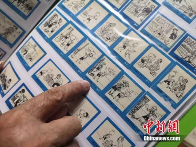 蒋盛武收藏的三毛流浪记的火花。&nbsp;刘曼 摄