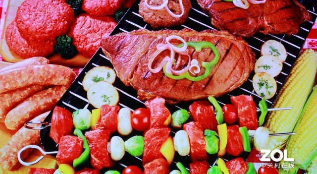 色彩风格讨喜 食物看起来很有光泽