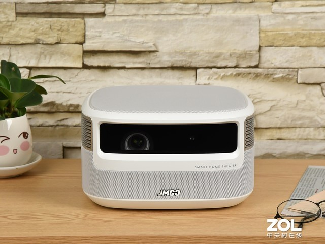 机身造型方正大气