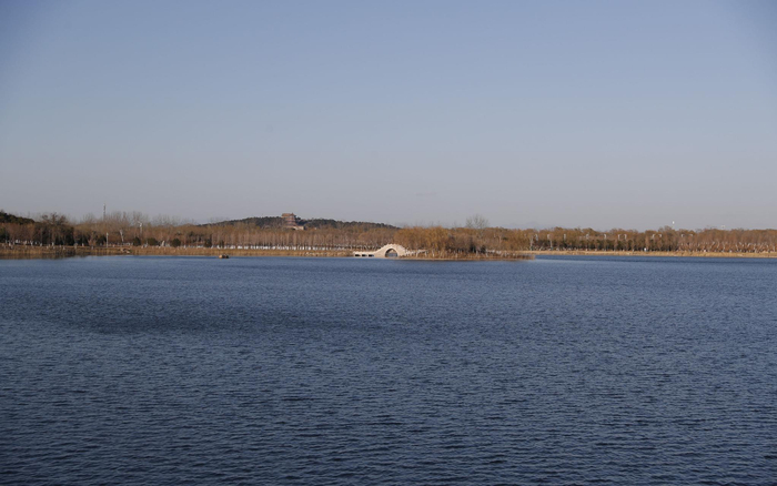 团城湖全景。摄影/新京报记者 侯少卿