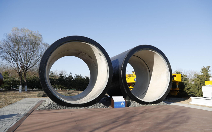 南水北调中线工程北京段使用的预应力钢筒混凝土管。摄影/新京报记者 侯少卿