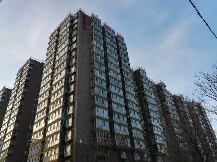 北京石景山区八角街道西引力小区发生物业交接纠纷。