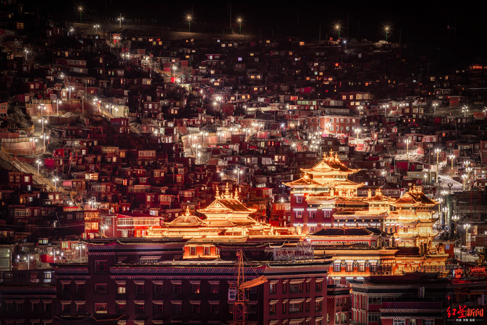 ↑陈成作品：指路明灯