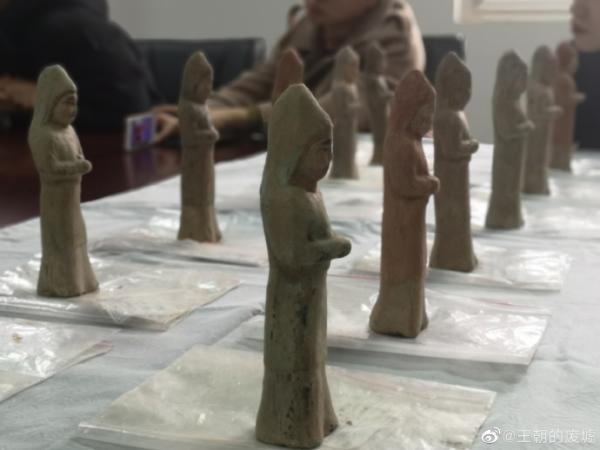 薛绍墓考古发现的俑