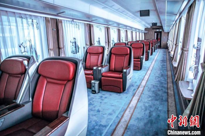 图为高级软座车。呼伦贝尔市文化旅游投资集团供图