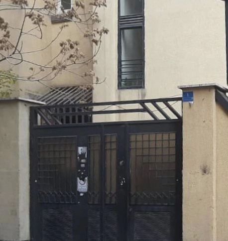  沙龙大铁门，作者供图