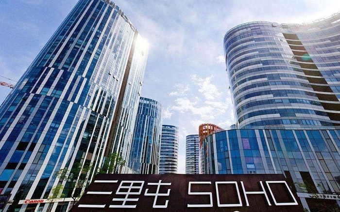 　　三里屯SOHO等写字楼频频被群众投诉，称有违反《北京控制吸烟条例》的情况。图/无烟北京公众微信号