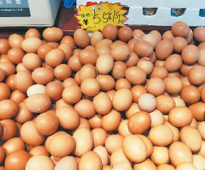 北京盛福小关市场出售的鸡蛋。
