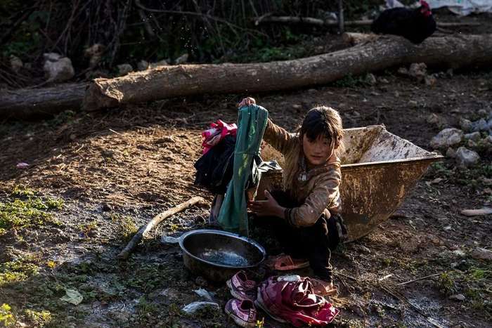 三年级小学生保格么里作&nbsp; 凉山彝族自治州金阳县小银木乡银坪