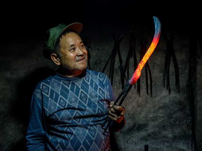 巴中市南江县下两老街苗明昌铁匠铺