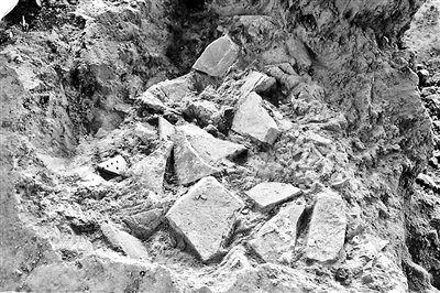 石铠甲制作场地的堆积物