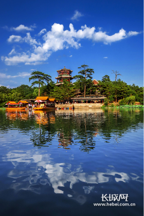 避暑山庄金山。承德市文物局 供图