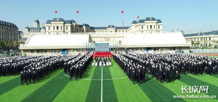 唐山海运职业学院首批新生今日开学。璟瑶 摄