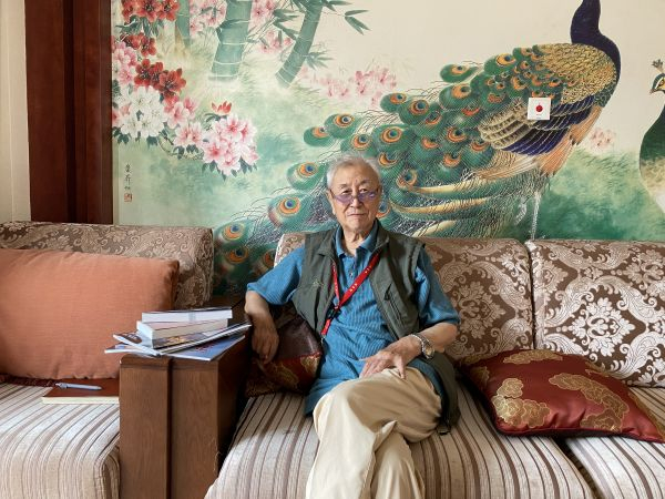 孙田原在养老院接受本报记者采访（赵洪南 摄）