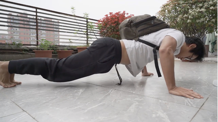 截图来自YouTube博主：