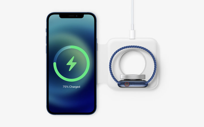  ▲ 苹果展示的这块磁吸充电板，算是完成了 AirPower 的遗愿