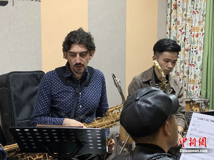 宋雨翔排练中。杨予頔 摄