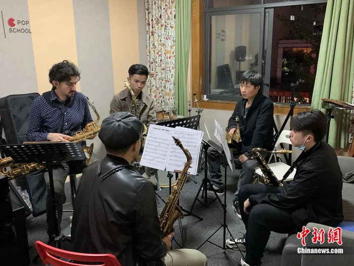 宋雨翔排练中。杨予頔 摄