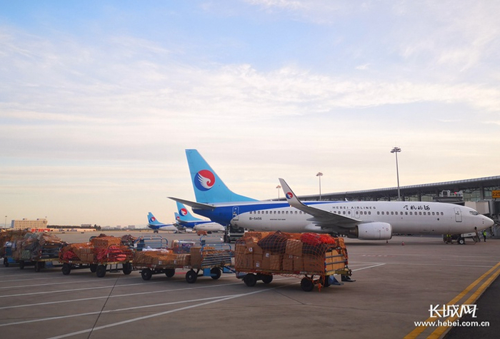 石家庄机场停机坪。资料图