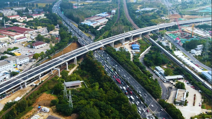 南报融媒体记者 冯兴摄