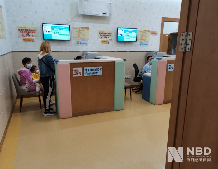  9月27日，成都某疫苗接种点。图片来源：每经记者 汤辉 摄