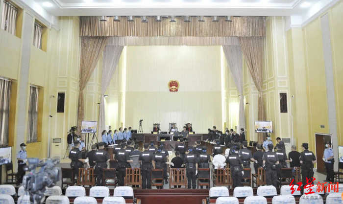 　↑德阳市中院对李昌清团伙涉黑案宣判图据德阳中院