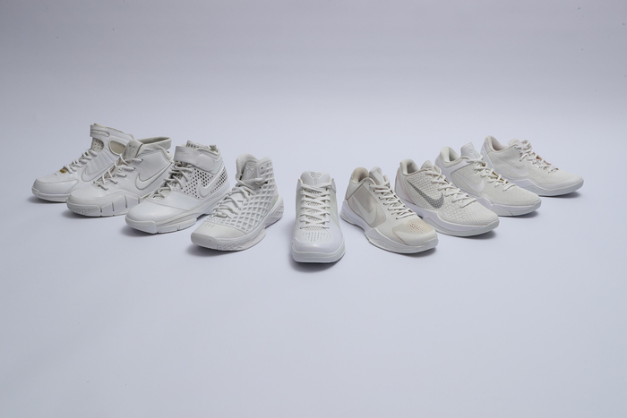 本场“标王”、据称存世仅3套、唯一一套完整的“科比·布莱恩特纯白系列球鞋”