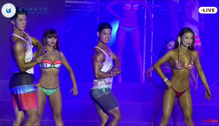 ↑晚会上，体院学子的健美节目展示