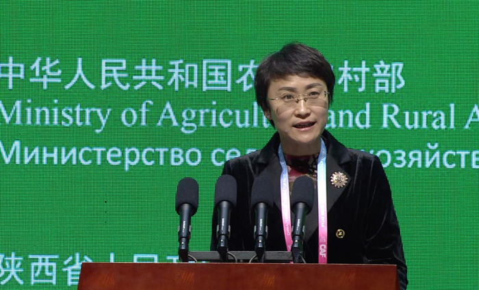 图：阿里巴巴集团副总裁项煌妹表示，阿里要让更多中国农业高科技走出实验室