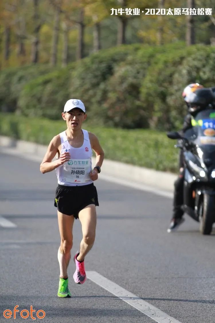 图片来源：太原马拉松图片直播