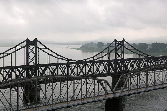 △辽宁丹东，鸭绿江大桥。