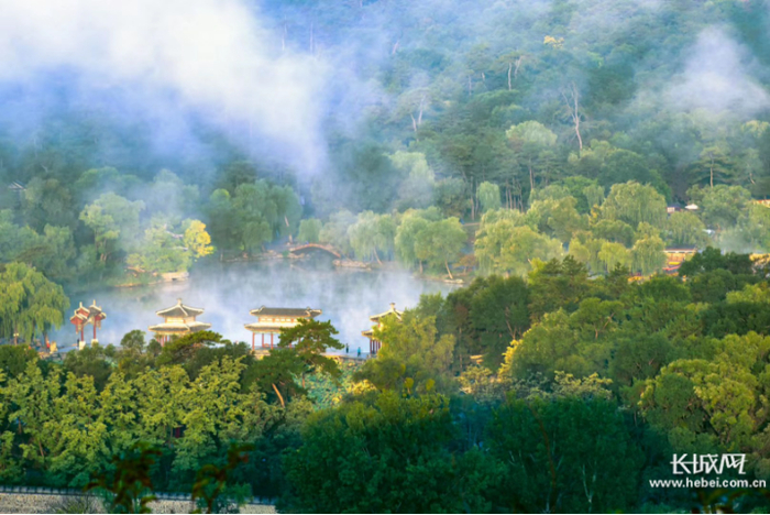 《山庄如画》拍摄于承德避暑山庄。承德孙兆君 摄