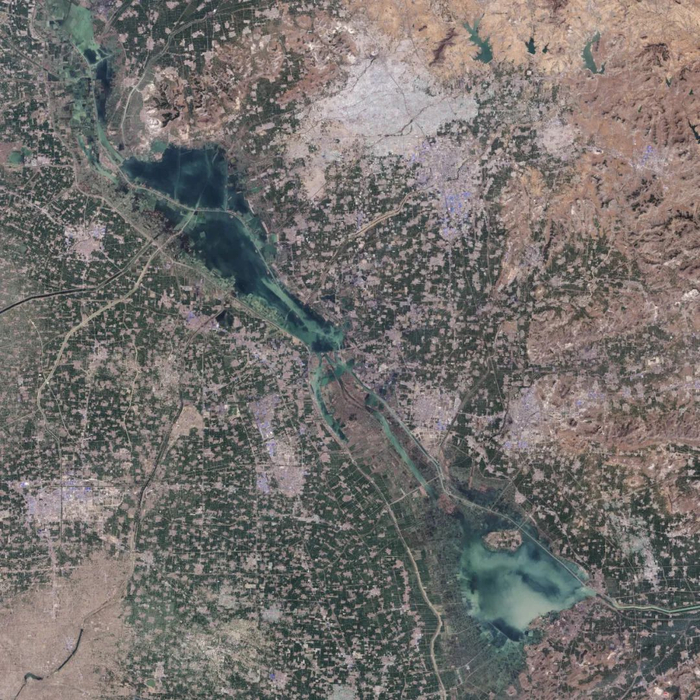 ▲ 枯水期的南四湖（微山湖），丰水期的轮廓清晰可见。图/NASA